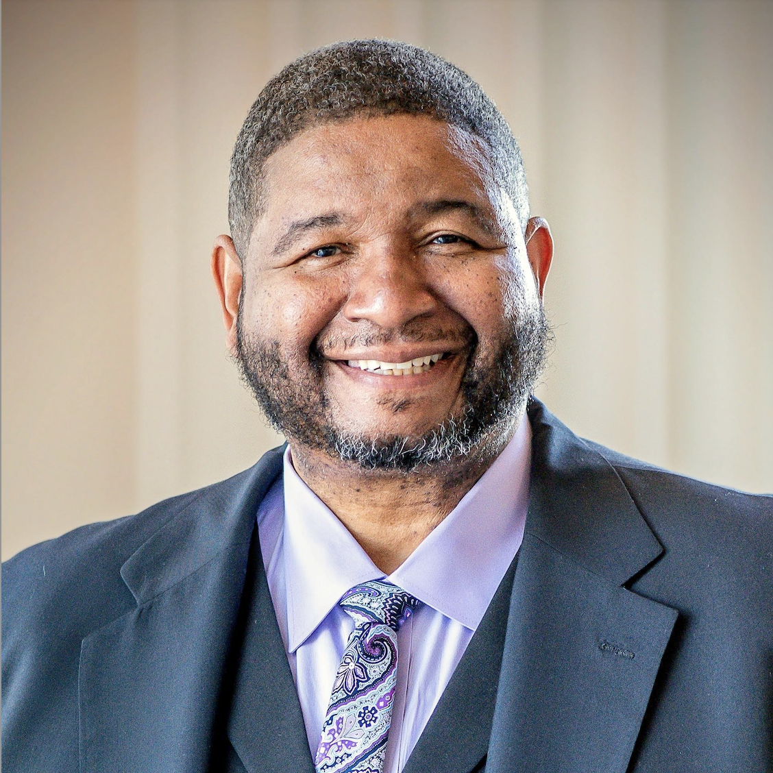 Robert L. Stvens headshot